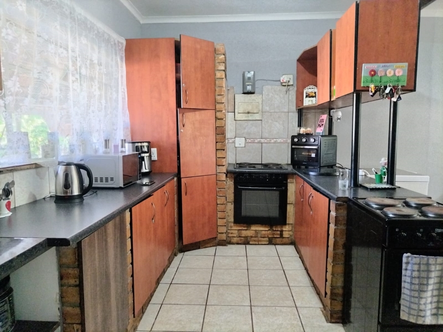 3 Bedroom Property for Sale in Rustenburg Central North West